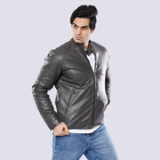 M24GA021-a men's leather jacket with zipper: