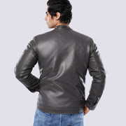 M24GA021-a men's leather jacket with zipper: