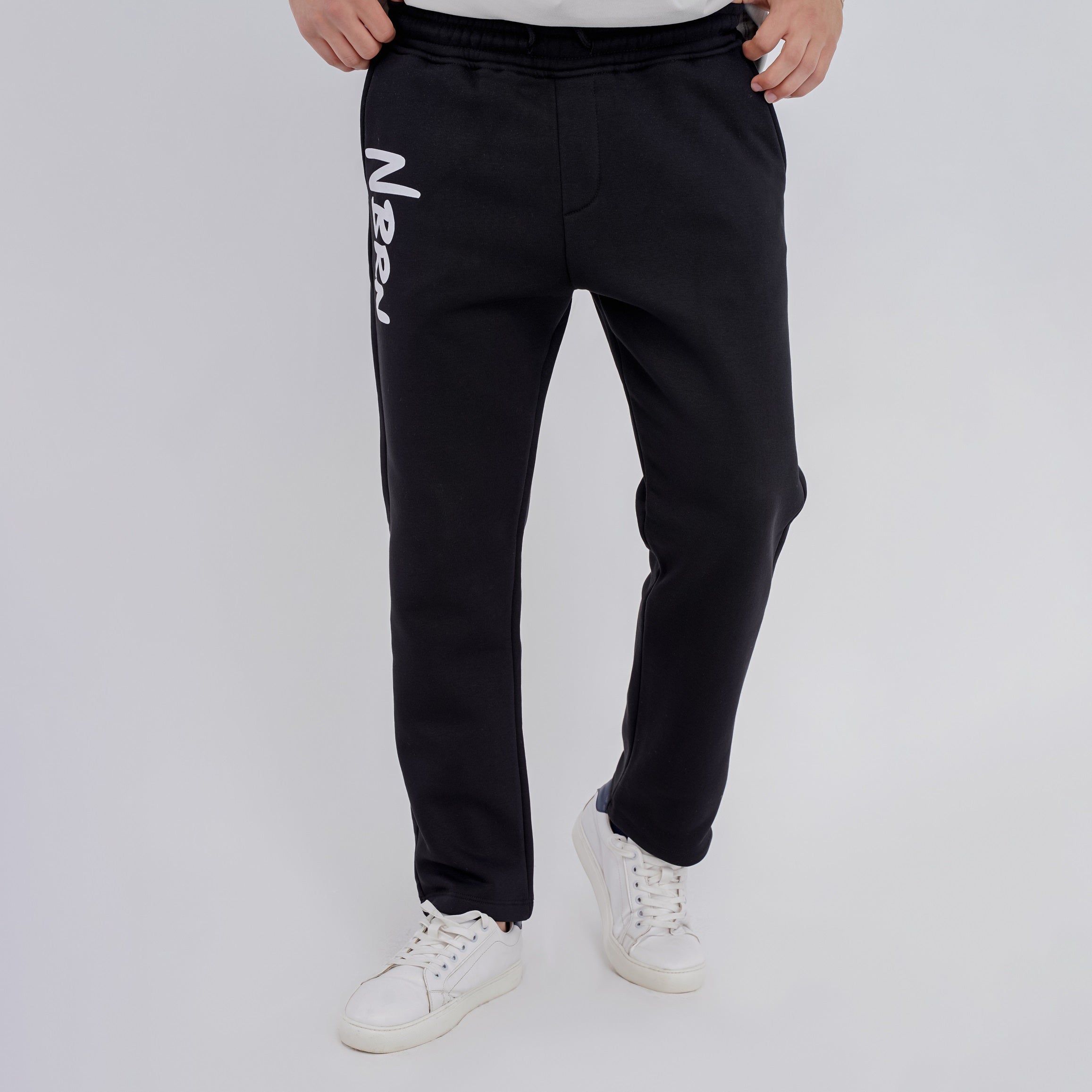 M24NT902-Sporty Sweatpants With drawstring