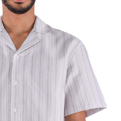 M23SN180-قميص كاجوال قصير الأكمام من القطن، بياقة معسكر وقصة مريحة