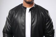 M24GA021-a men's leather jacket with zipper: