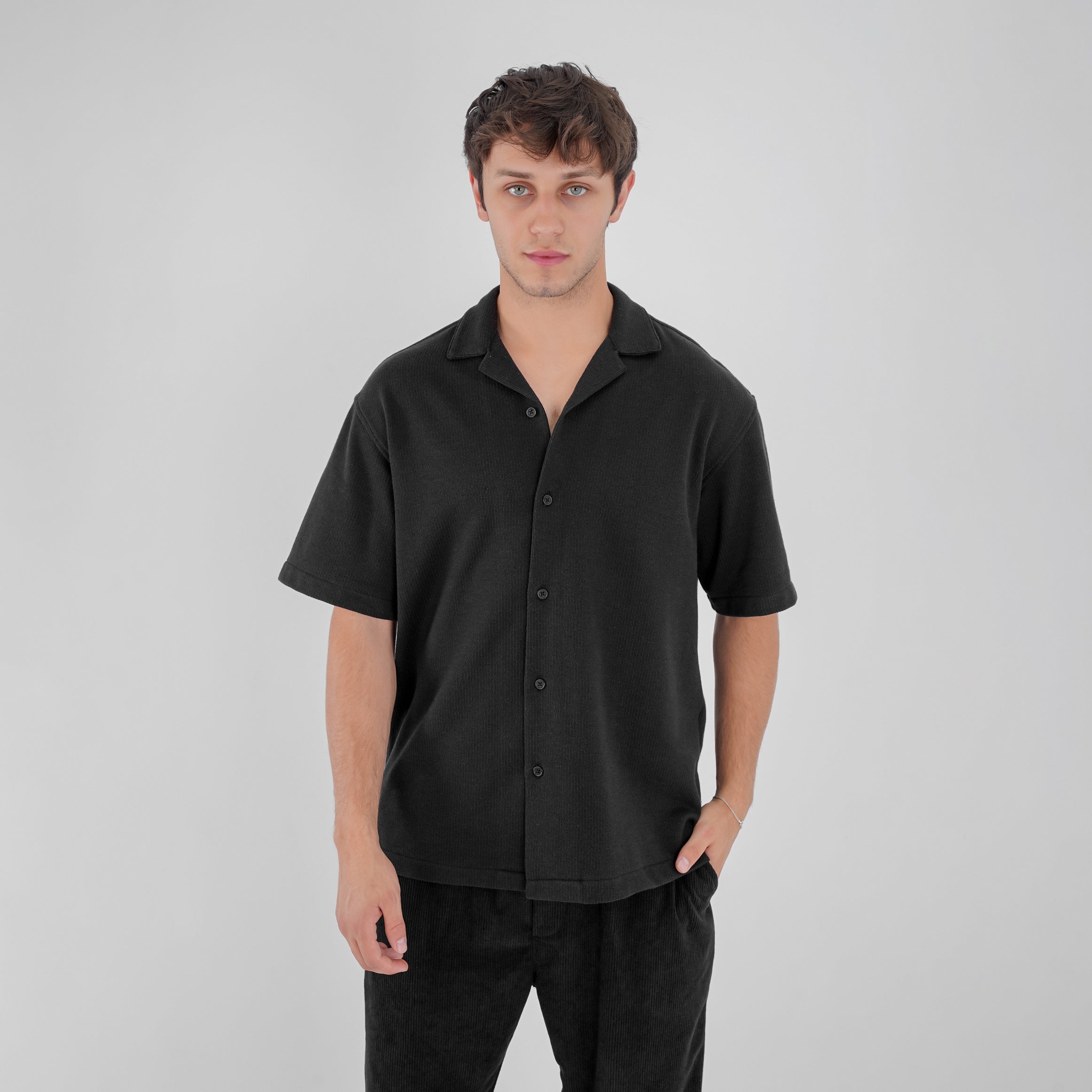 M24SN149 -Casual short sleeve cotton Shirt, Camp collar and Relaxed fit